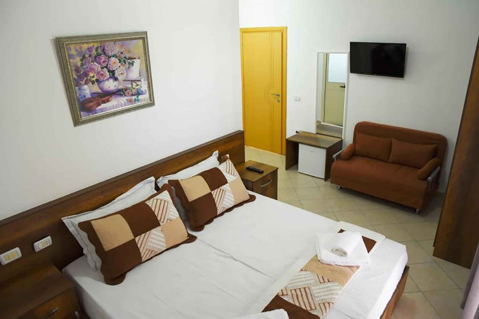 Oxinn Hotel Kryemëdhej